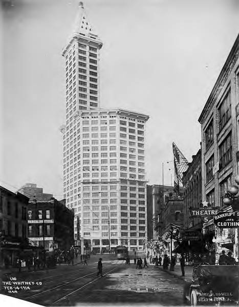 Smith Tower в Сиэтле и оборудование для мойки окон на фасаде, 1914 год